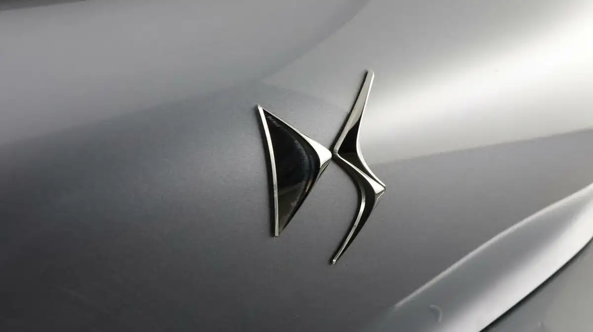 2021-ds-ds-3-crossback-12-puretech-ultra-prestige-155ps-big-19