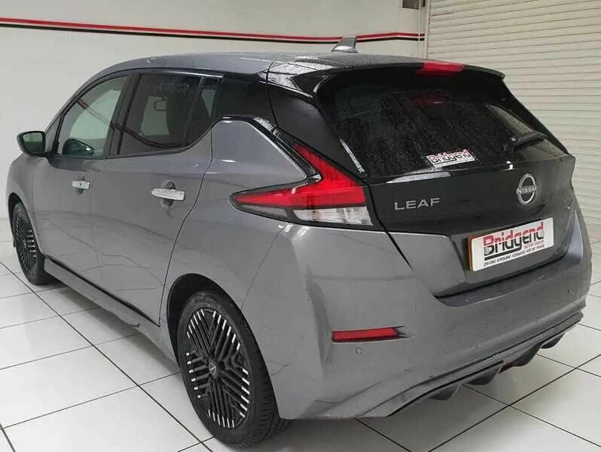 2022-nissan-leaf-e-tekna-39kwh-big-3
