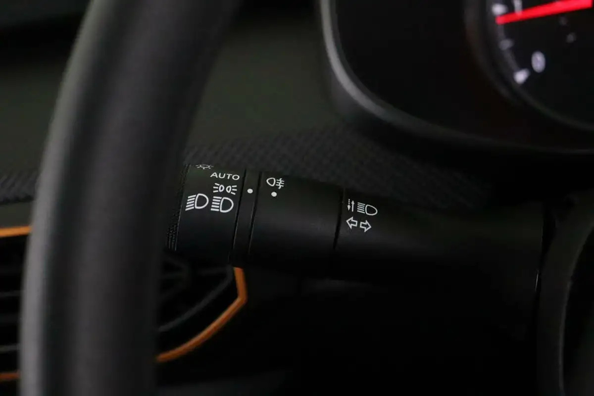 2021-dacia-sandero-stepway-10-tce-essential-90bhp-big-23