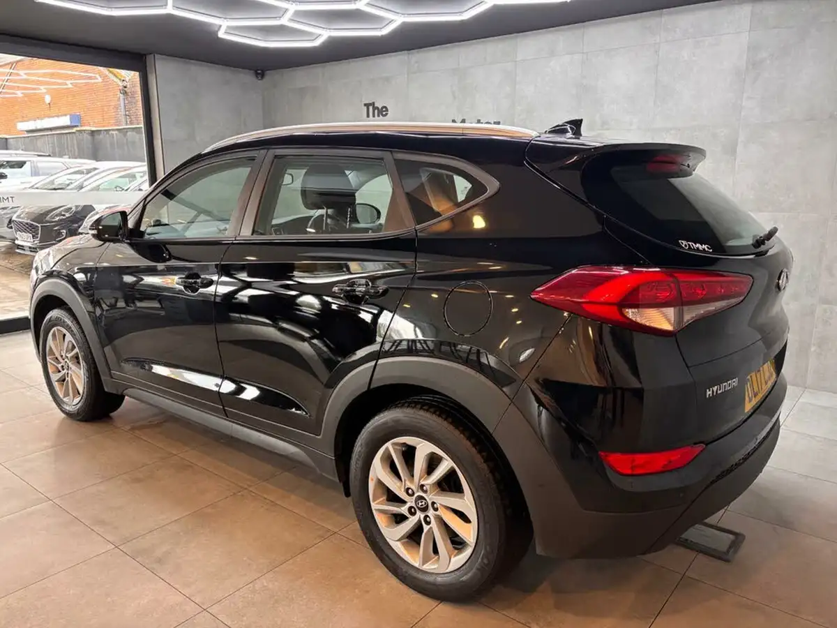 2017-hyundai-tucson-17crdi-blue-drive-se-nav-116ps-big-7