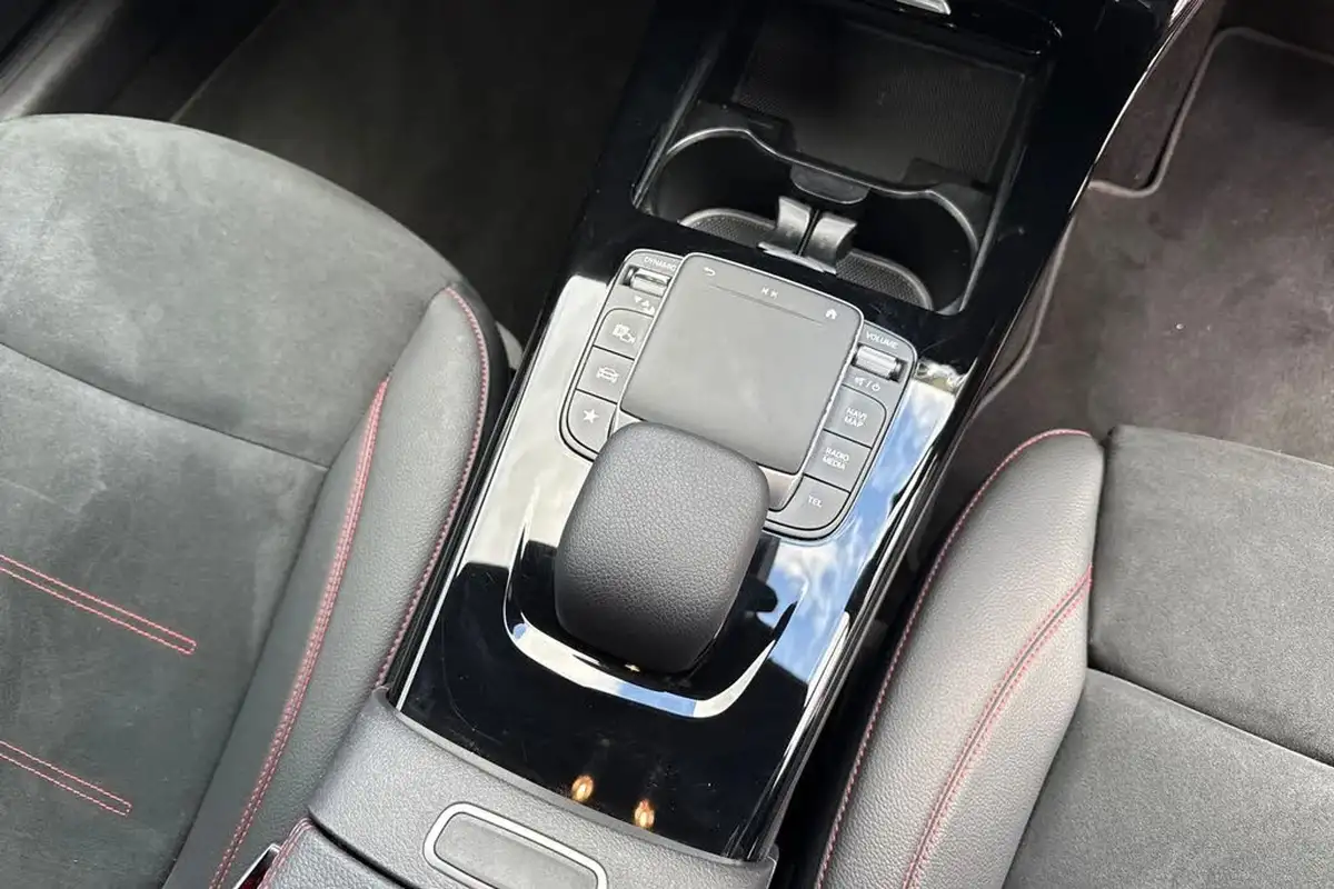 2023-mercedes-benz-a-class-13-a180-amg-line-executive-hatchback-5d-7g-dct-big-22