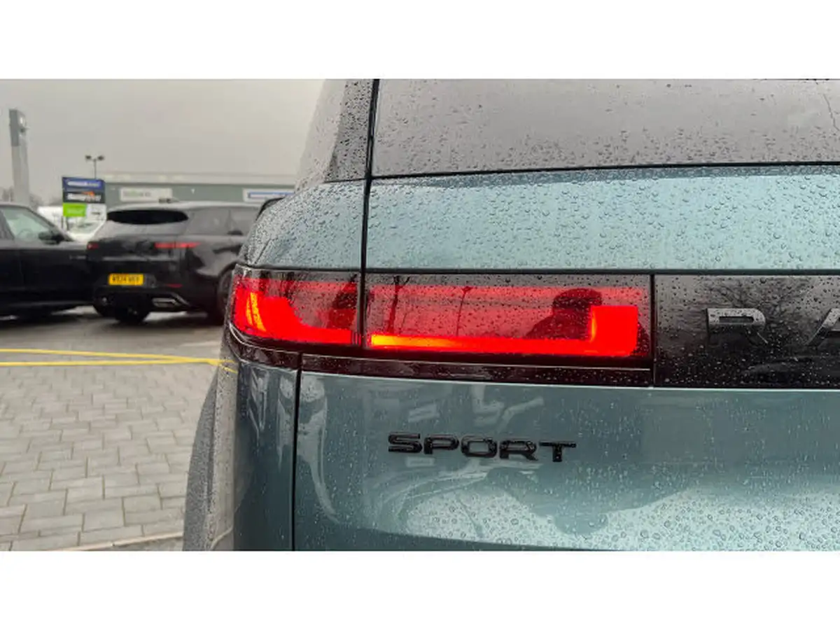 2024-land-rover-range-rover-sport-30-d300-dynamic-se-big-30