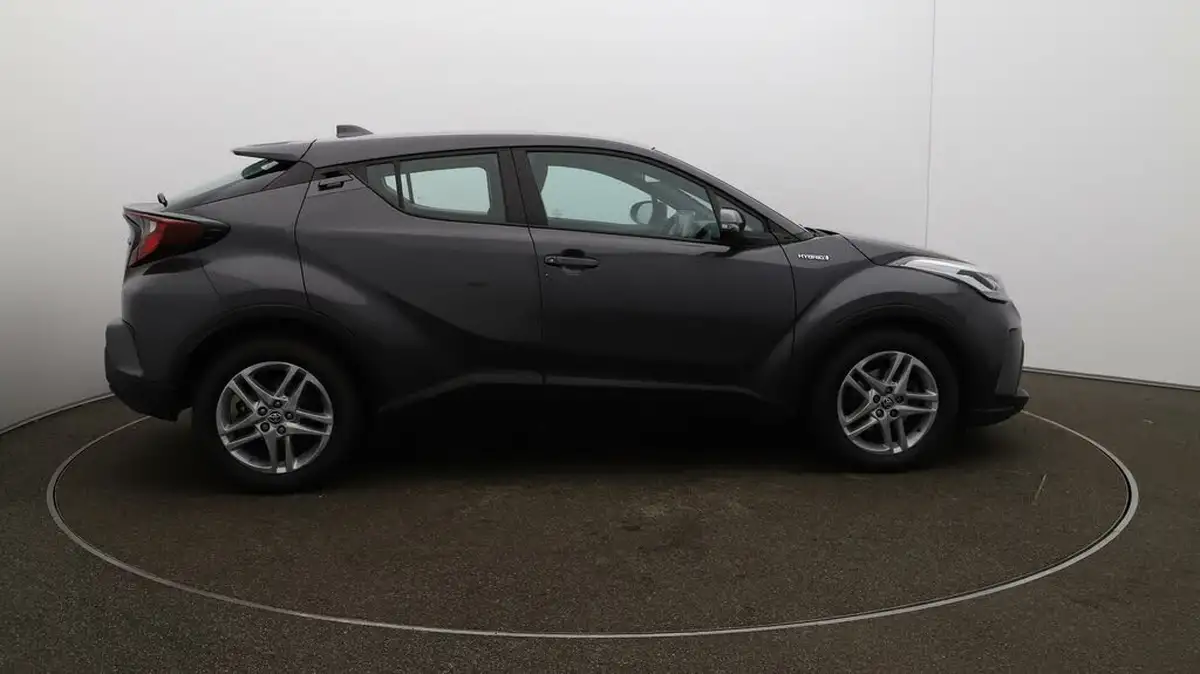 2021-toyota-c-hr-18-vvt-i-icon-big-8