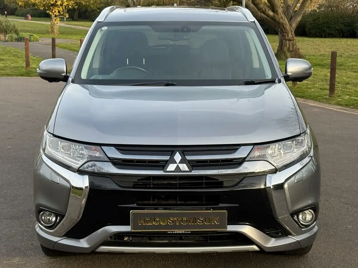 2016-mitsubishi-outlander-20-gx4h-phev-big-1