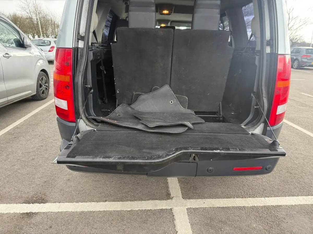 2007-land-rover-discovery-3-27td-se-auto-big-12