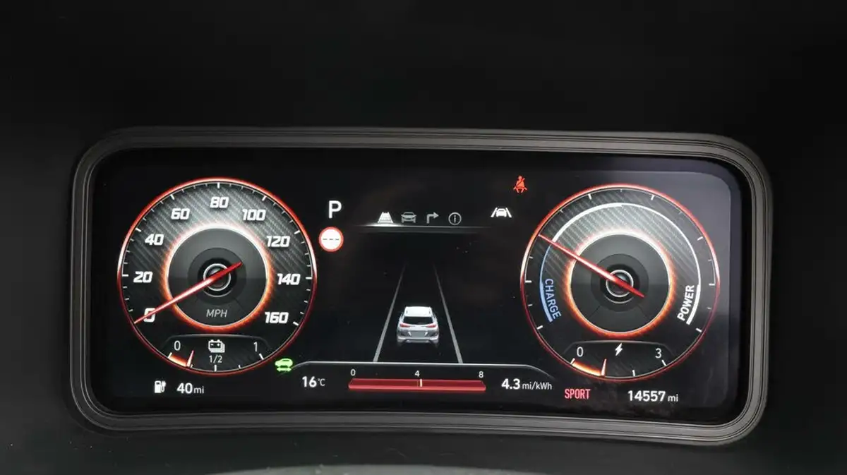2022-hyundai-kona-e-premium-204ps-64kwh-7kw-obc-big-10