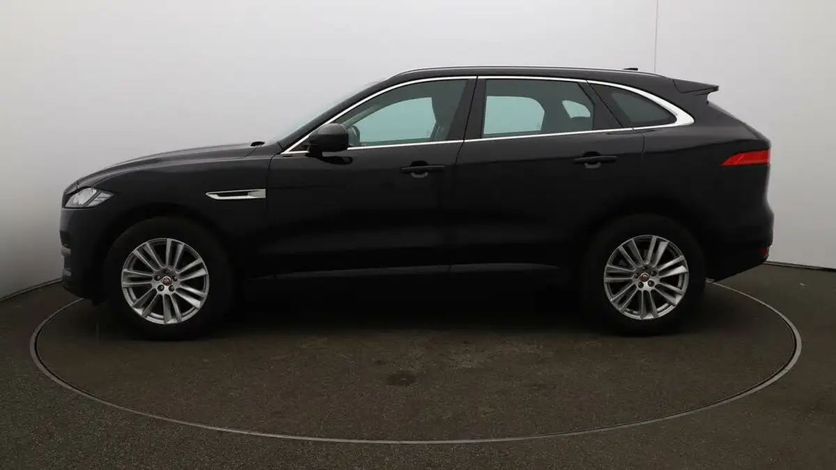 2020-jaguar-f-pace-20-i4d-portfolio-180ps-auto-big-57