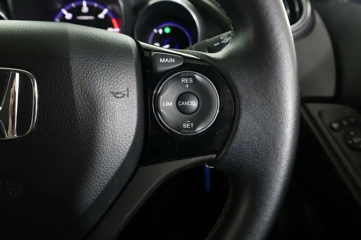 2015-honda-civic-16-i-dtec-se-plus-honda-connect-hatchback-big-32