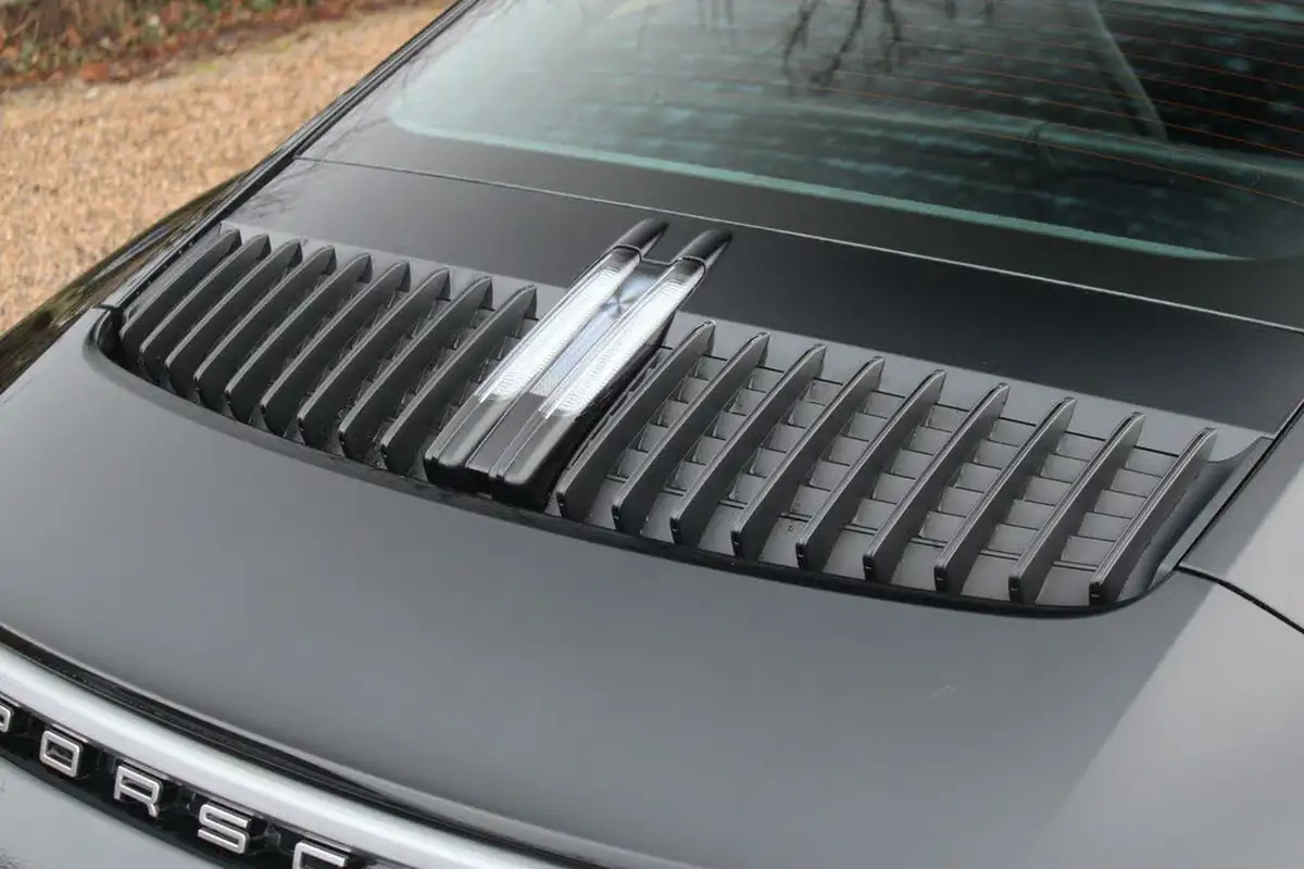 2020-porsche-911-30-carrera-coupe-big-47