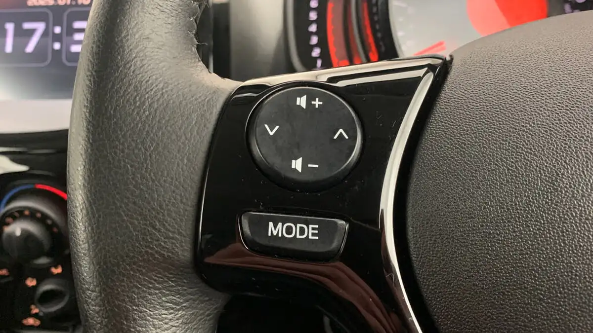 2021-citroen-c1-10-vti-shine-5d-big-18