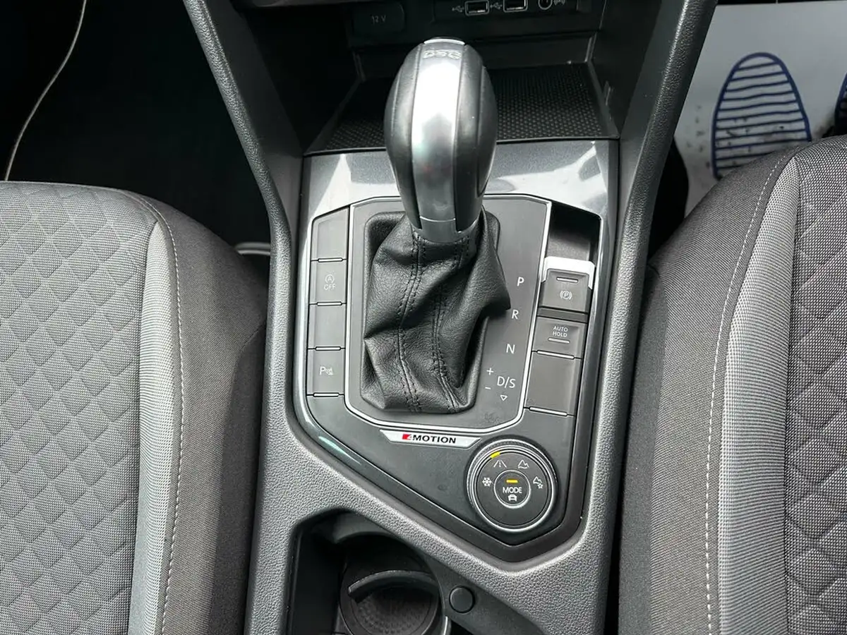 2018-volkswagen-tiguan-14-tsi-se-navigation-150ps-4motion-ss-dsg-big-49