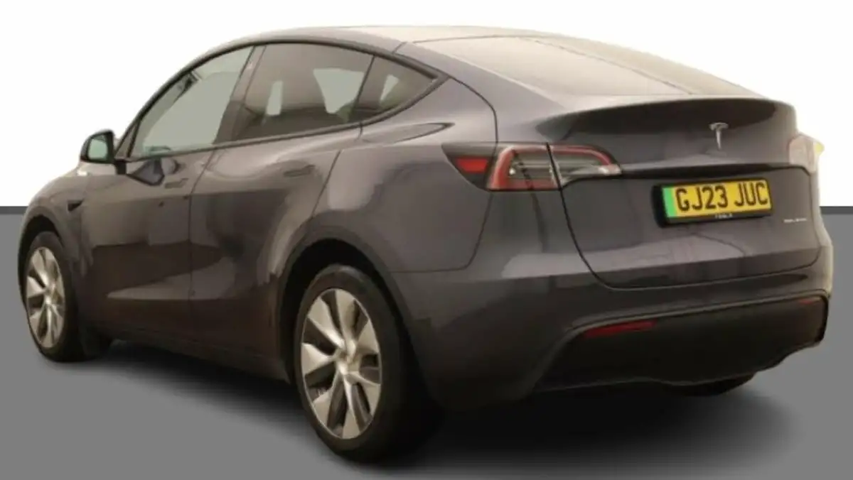 2023-tesla-model-y-e-long-range-big-2
