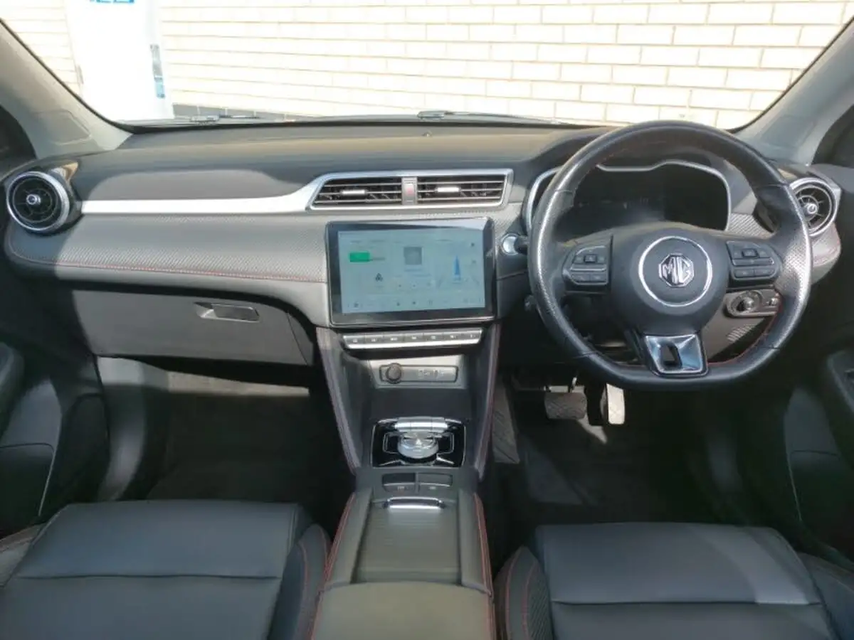 2022-mg-zs-suv-e-trophy-ev-156ps-long-range-big-2