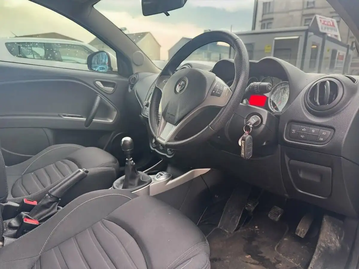 2014-alfa-romeo-mito-09-sprint-big-15