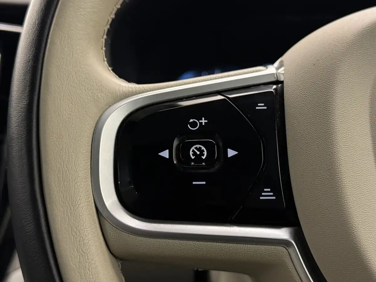 2020-volvo-s60-20-b5-inscription-big-21