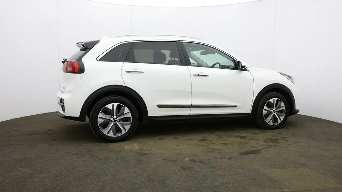 2022-kia-e-niro-ev-4-big-54