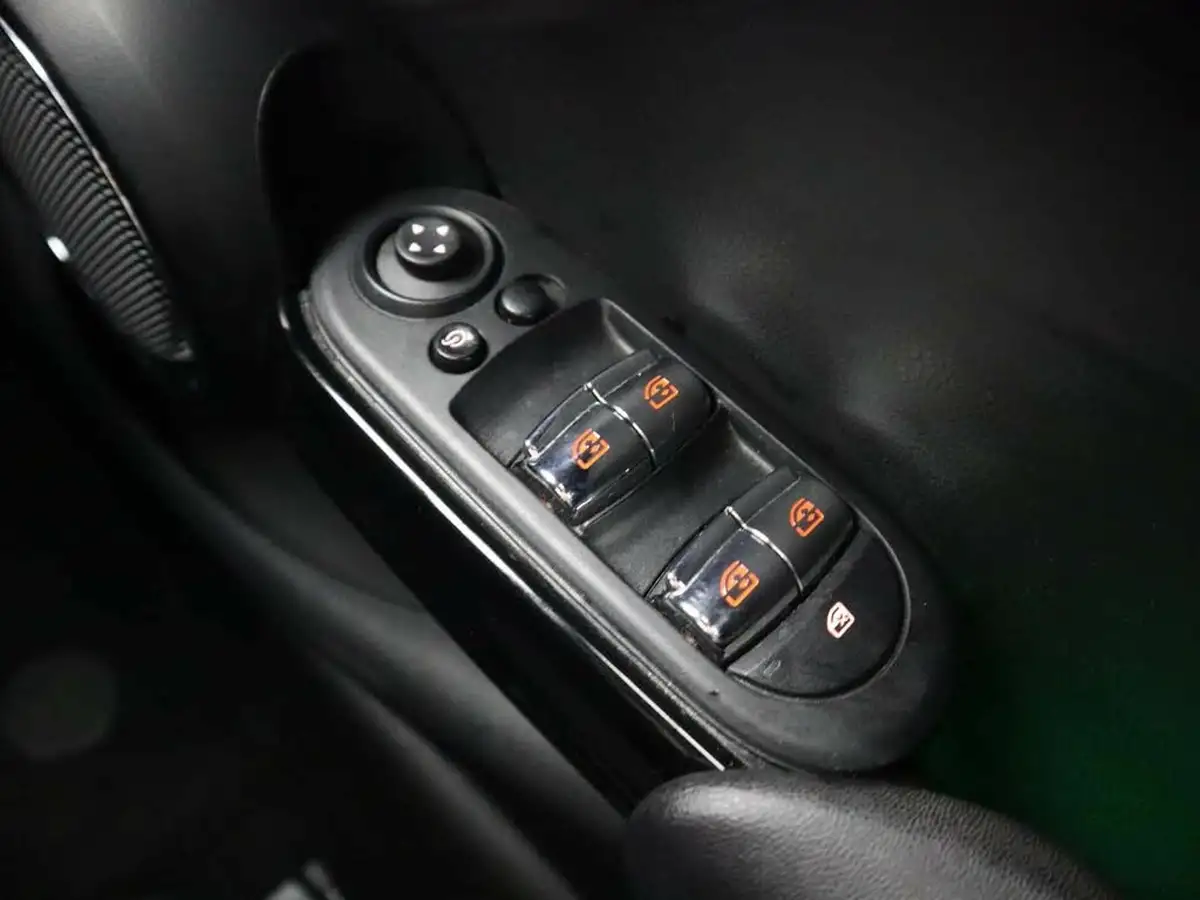 2018-mini-cooper-20-cooper-s-series-ii-ss-hatchback-5d-big-27