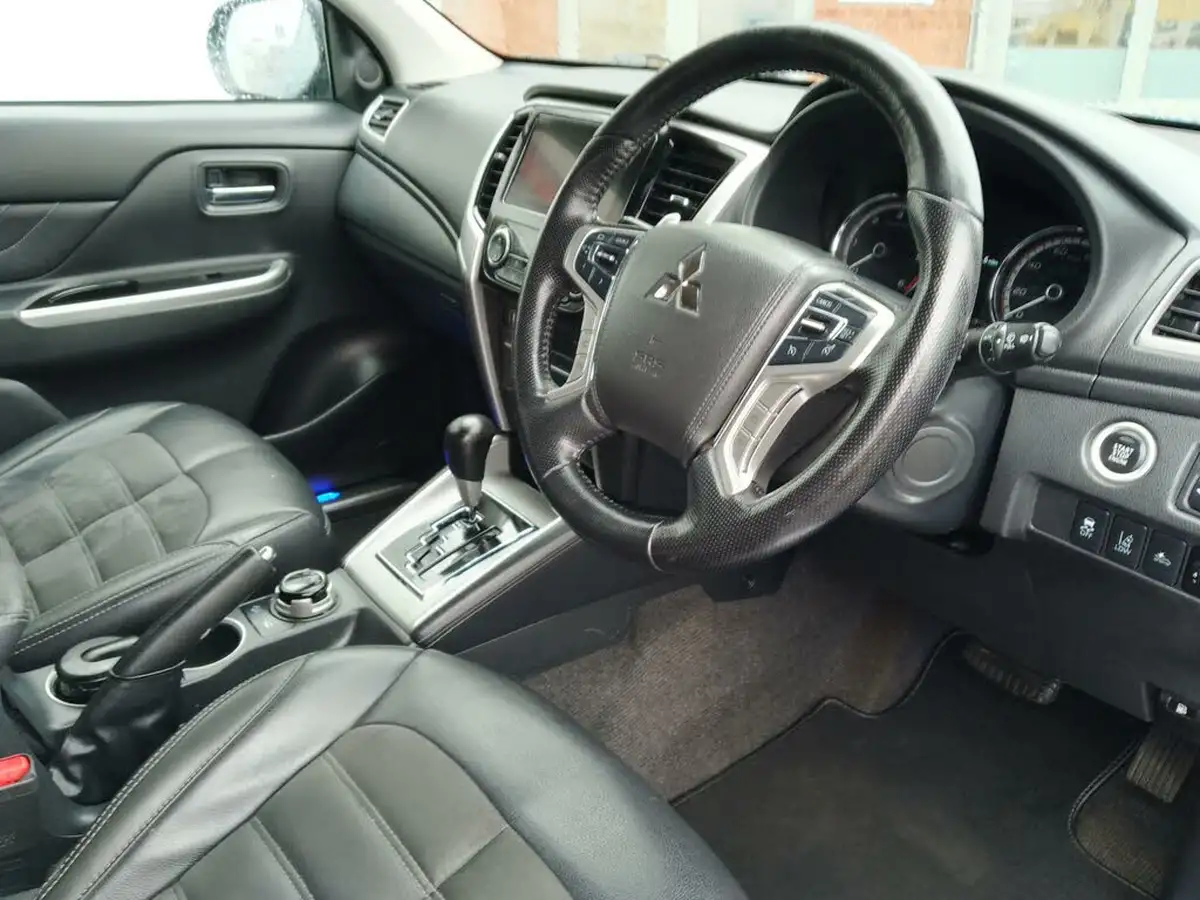 2019-mitsubishi-l200-22di-d-barbarian-x-big-22