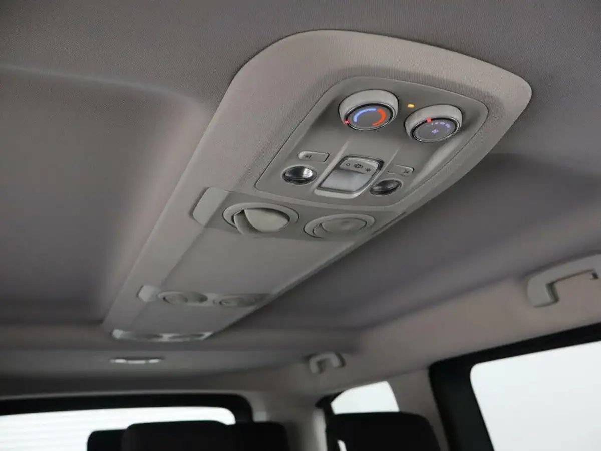 2021-citroen-spacetourer-e-business-m-big-21