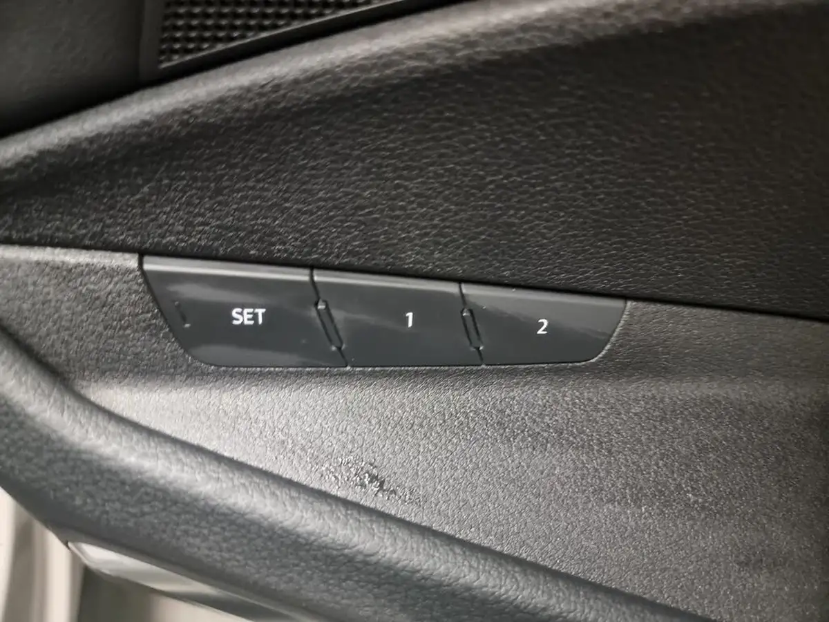 2021-audi-e-tron-50e-technik-station-wagon-big-24