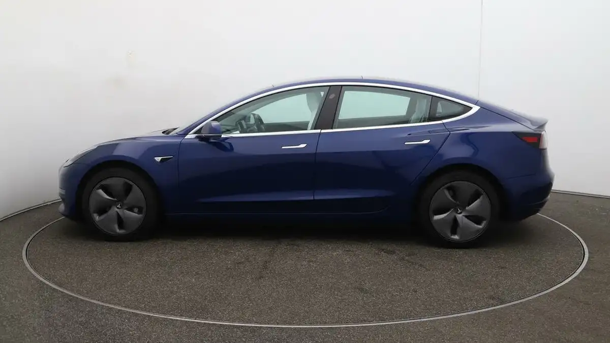 2019-tesla-model-3-e-4x4-performance-pack-big-62