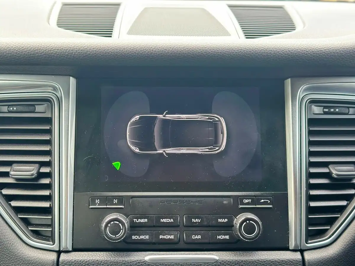 2016-porsche-macan-30td-s-big-32