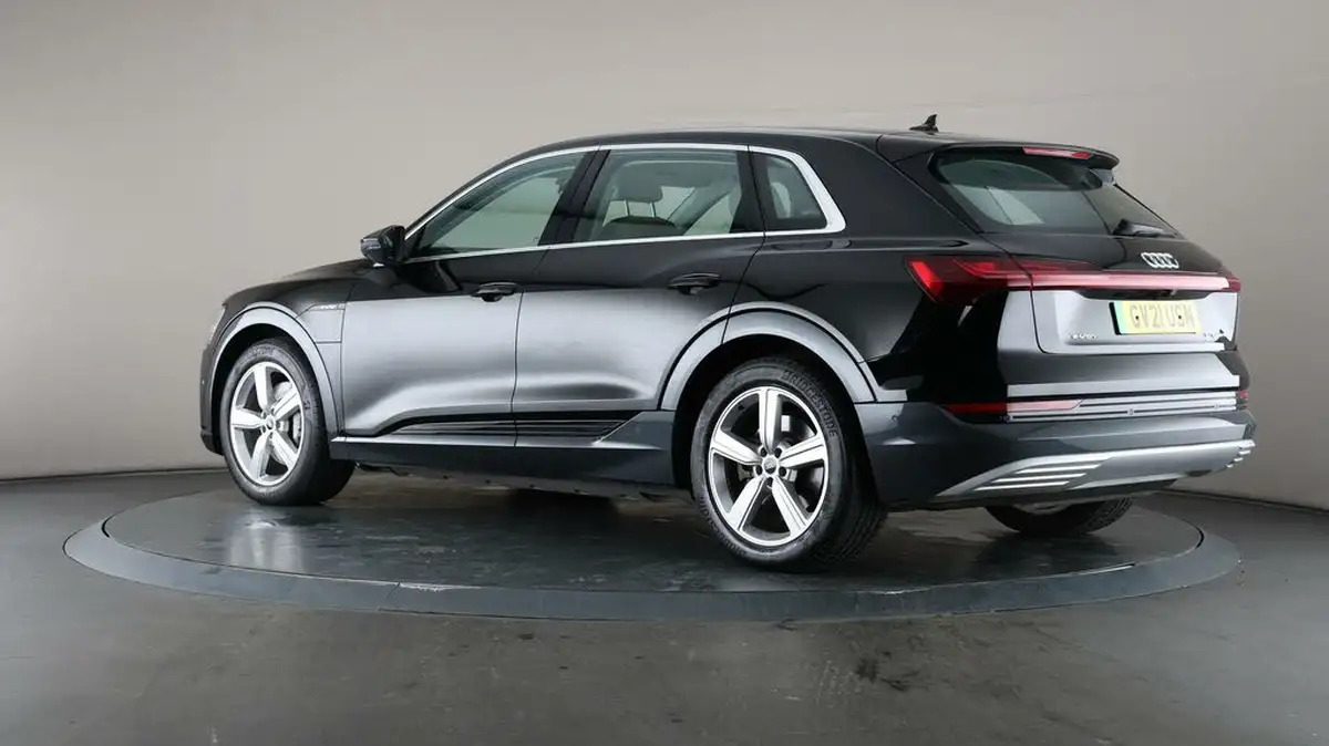 2021-audi-e-tron-50e-technik-station-wagon-big-74