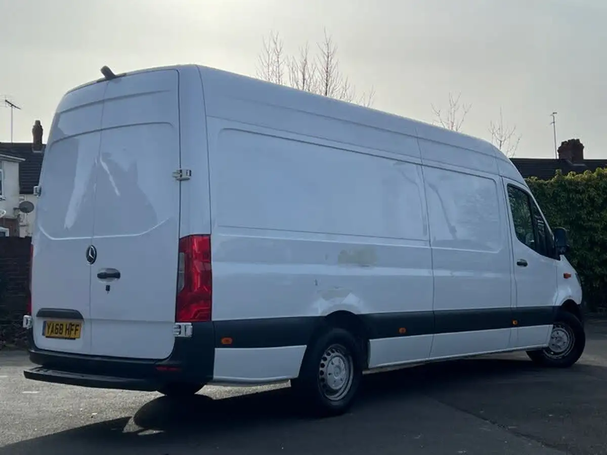 2018-mercedes-benz-sprinter-21cdi-311-l2h1-panel-van-rwd-eco-gear-360-big-37