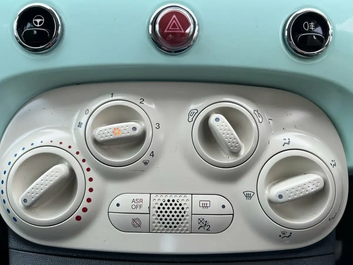 2017-fiat-500-12-pop-star-big-39