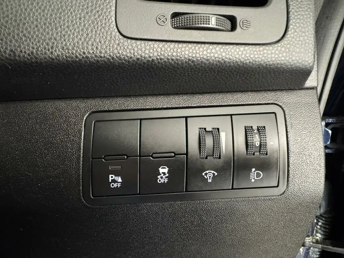 2019-hyundai-ix20-16-se-auto-big-22