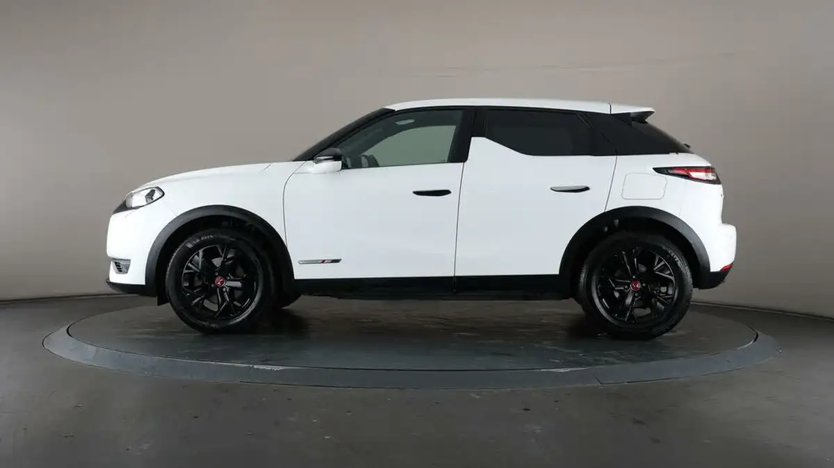 2021-ds-ds-3-crossback-e-tense-performance-line-big-35