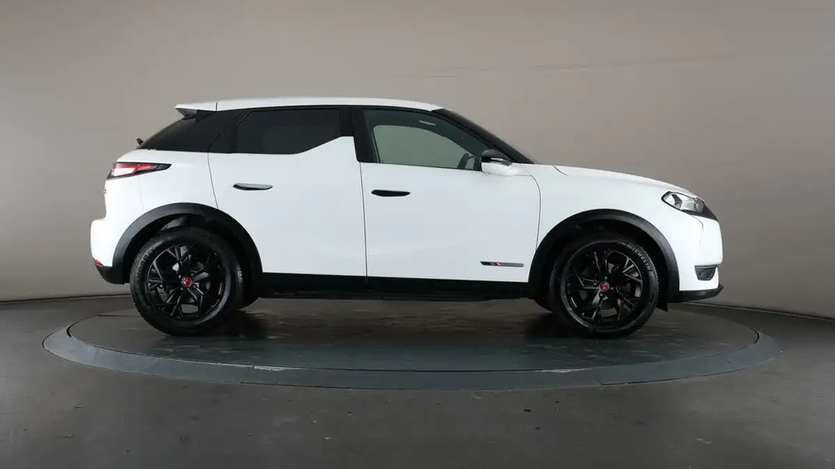2021-ds-ds-3-crossback-e-tense-performance-line-big-59