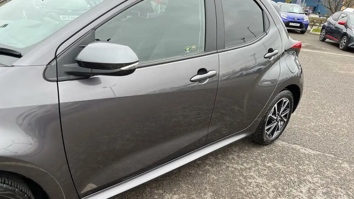 2023-toyota-yaris-15-vvt-i-design-big-33