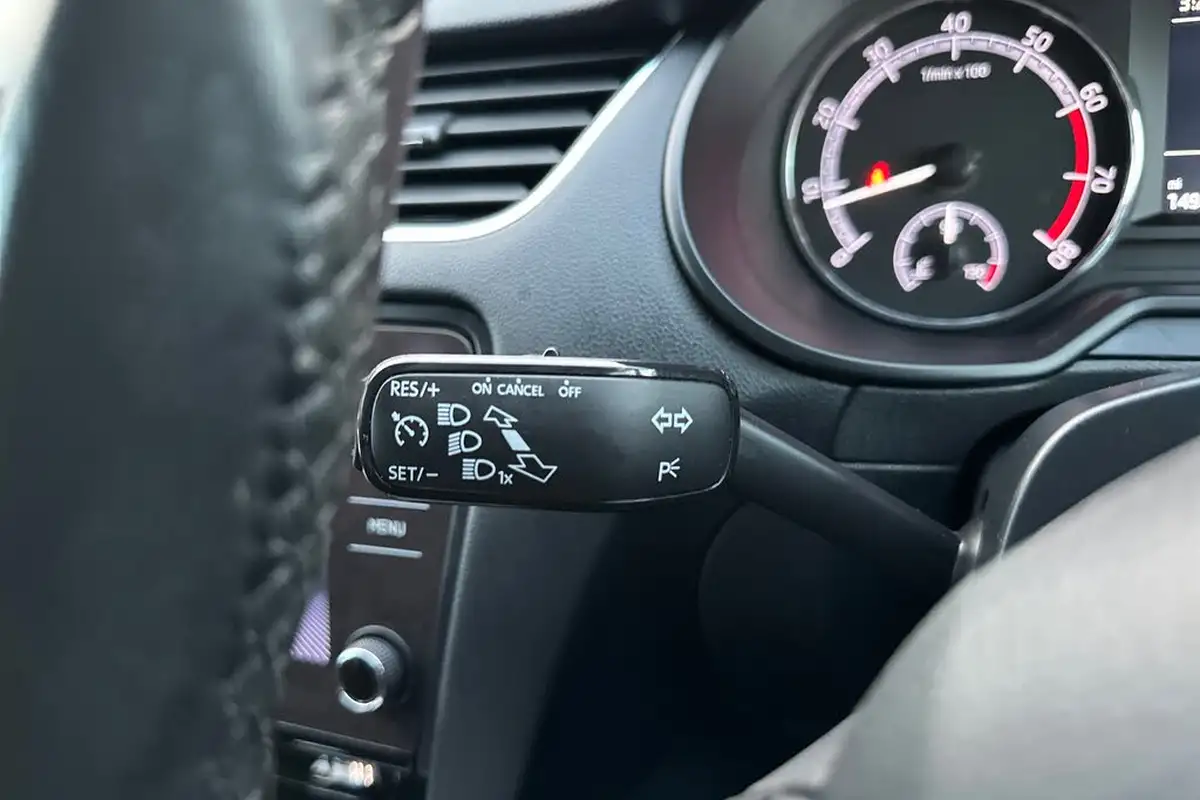 2018-skoda-octavia-14-tsi-se-estate-dsg-big-39