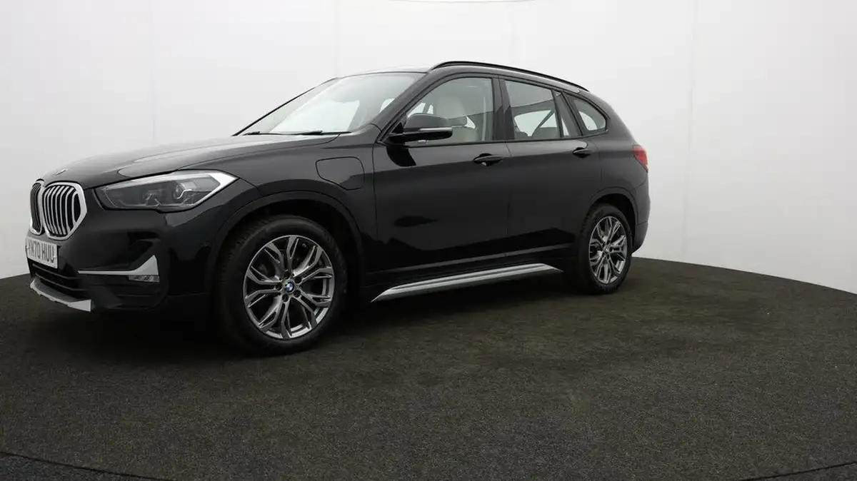 2021-bmw-x1-15-xdrive-25e-phev-xline-big-60
