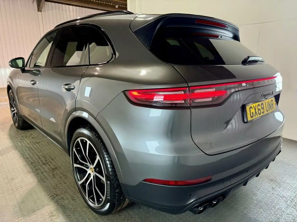 2019-porsche-cayenne-30-v6-s-big-5