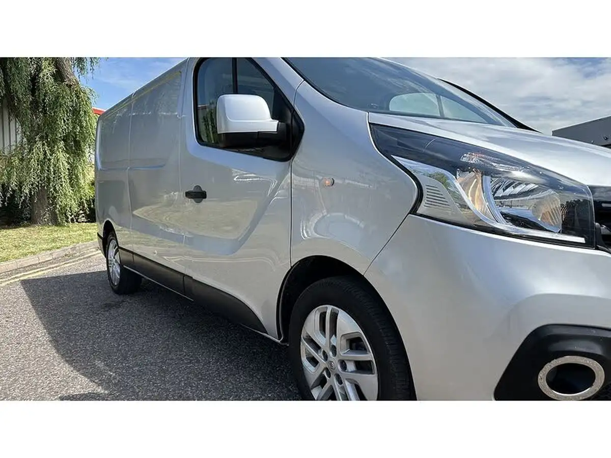 2018-renault-trafic-16dci-ll29-125-sport-nav-energy-125-e6-panel-van-big-54