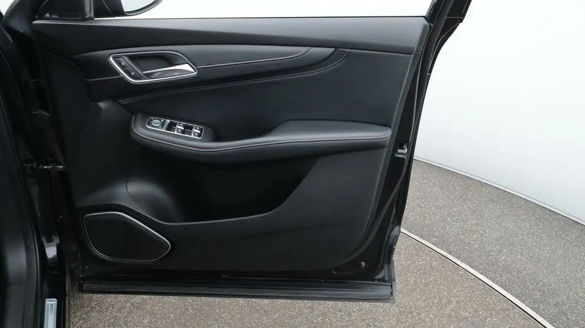 2022-mg-hs-15t-gdi-excite-162ps-dct-big-15