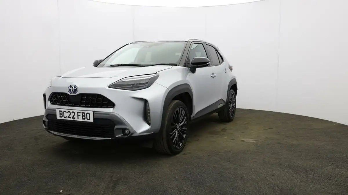 2022-toyota-yaris-cross-15-vvt-i-dynamic-big-31