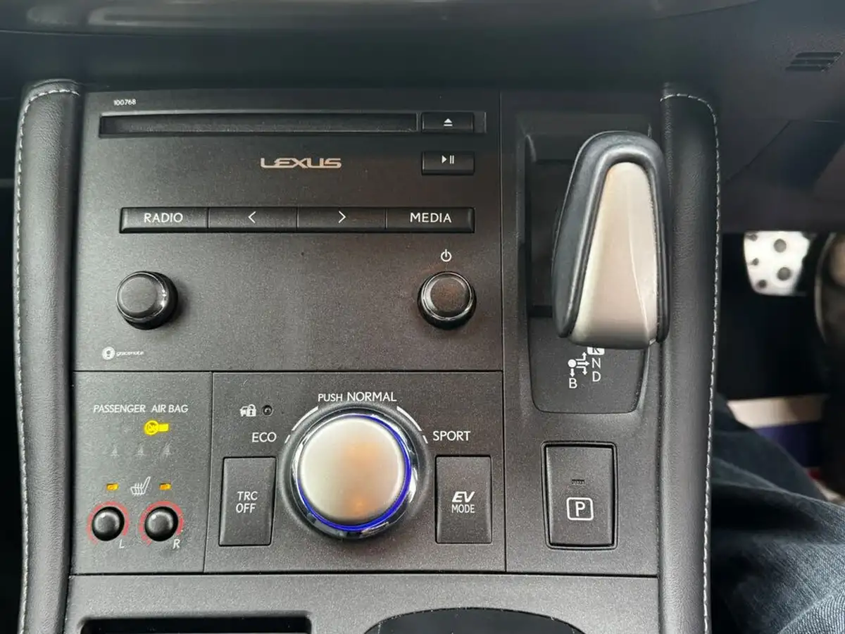 2018-lexus-ct-200h-18-f-sport-big-8