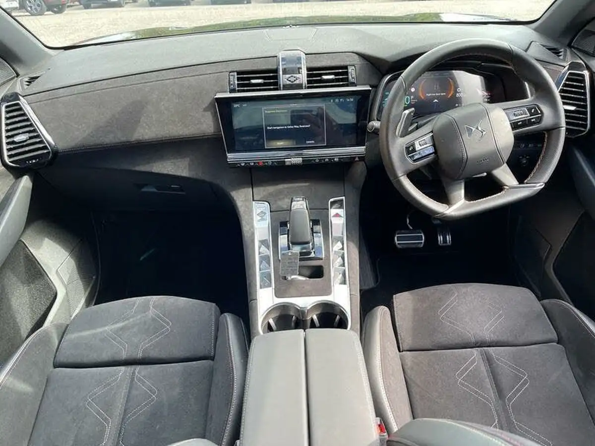 2024-ds-ds-7-e-tense-performance-line-300ps-4x4-big-9