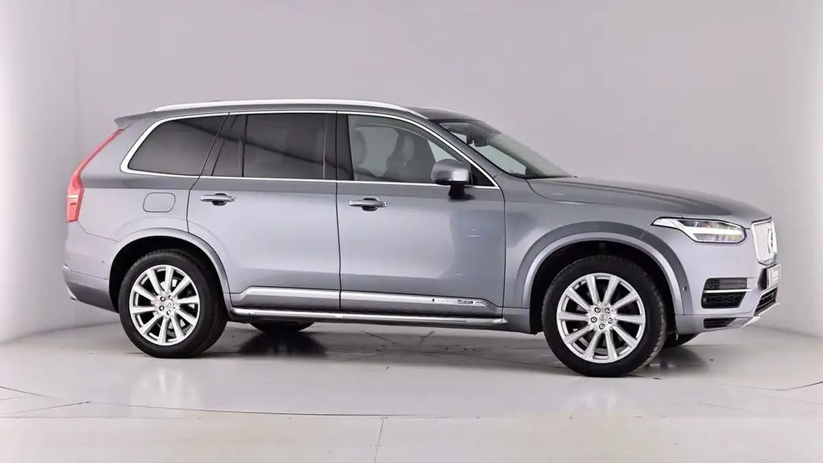 2018-volvo-xc90-20-t8-inscription-384bhp-awd-twin-engine-big-72