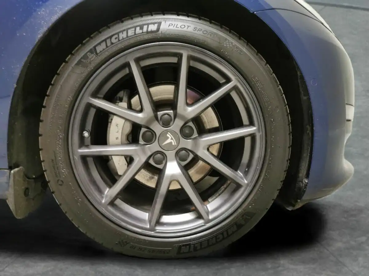 2020-tesla-model-3-e-long-range-big-28