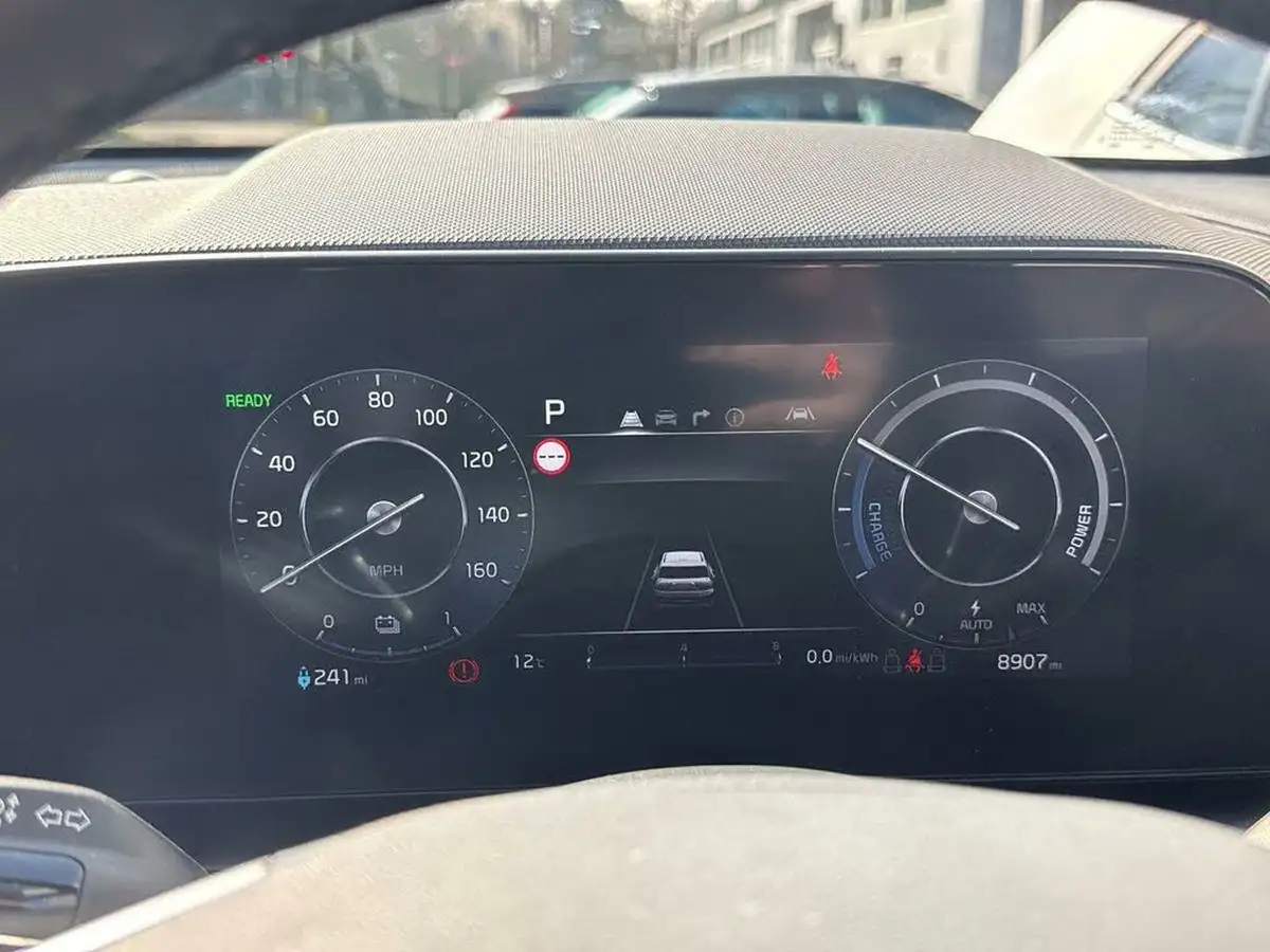 2024-kia-niro-ev-e-3-big-16