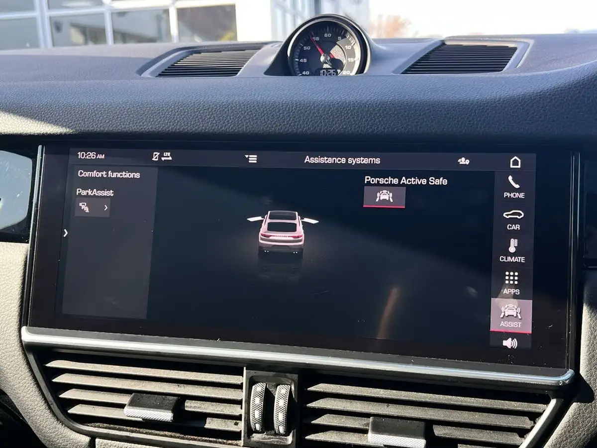 2020-porsche-cayenne-29-v6-s-coupe-big-54