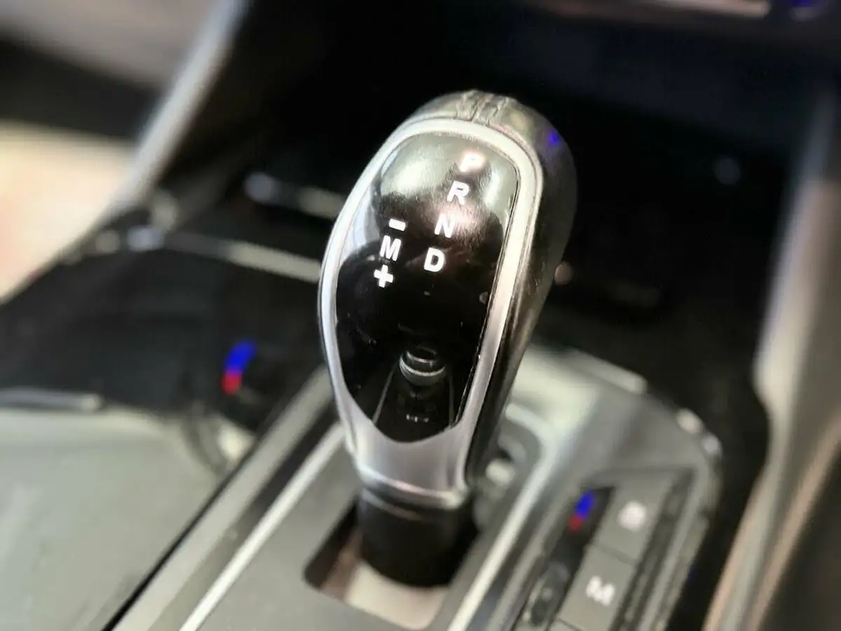 2016-maserati-levante-30td-big-44