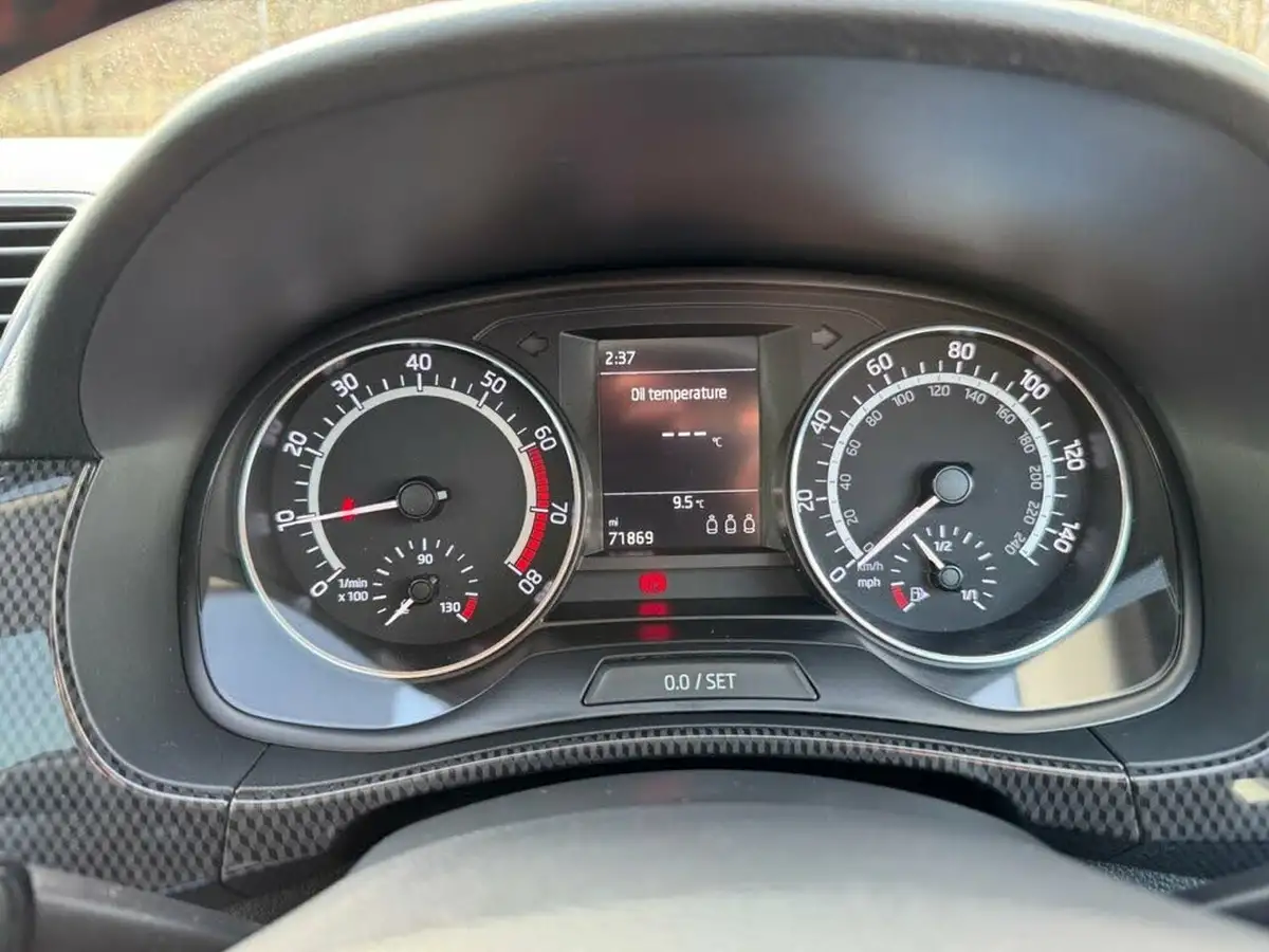 2017-skoda-fabia-12-tsi-monte-carlo-109ps-estate-big-27