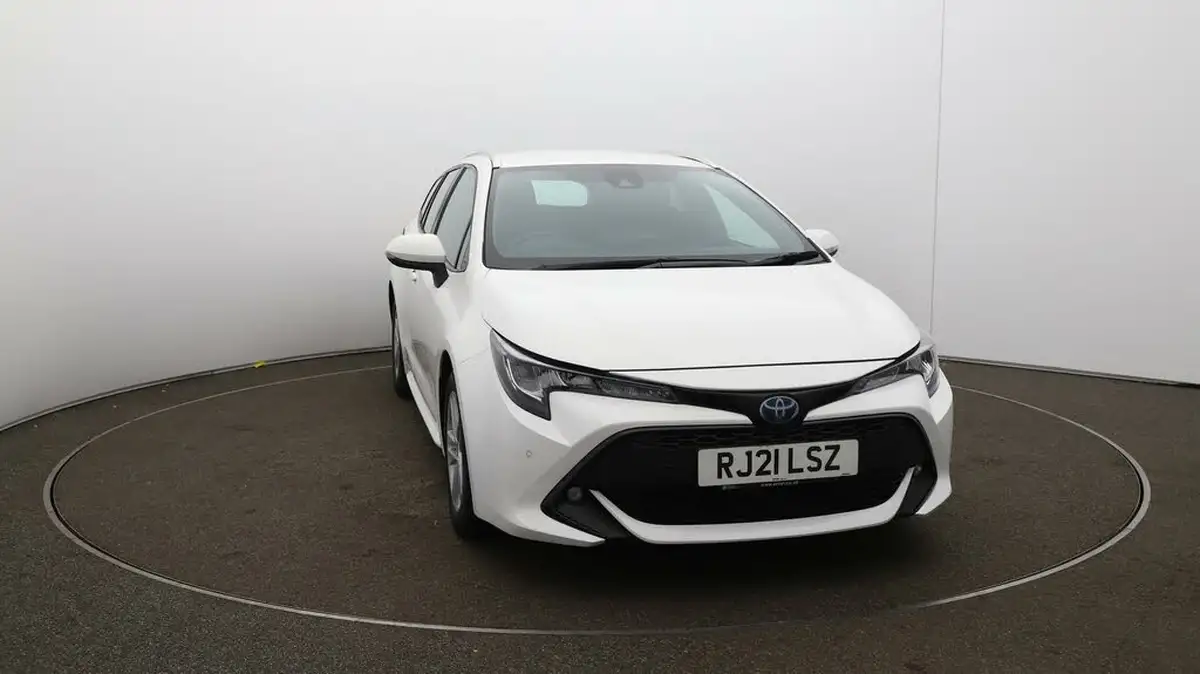2021-toyota-corolla-18-vvt-i-icon-tech-spare-wheel-touring-sports-5d-big-32