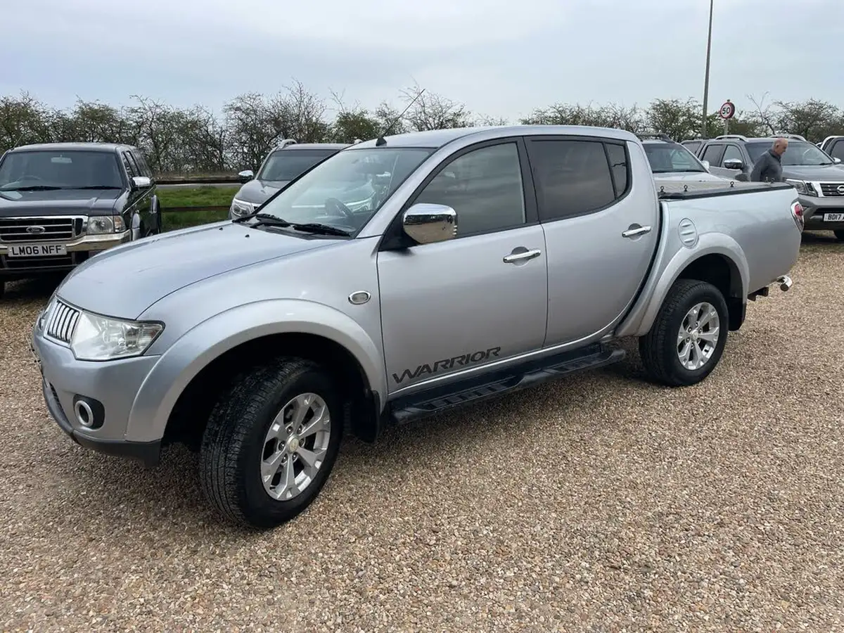 2012-mitsubishi-l200-25td-warrior-eu-v-lth-big-6