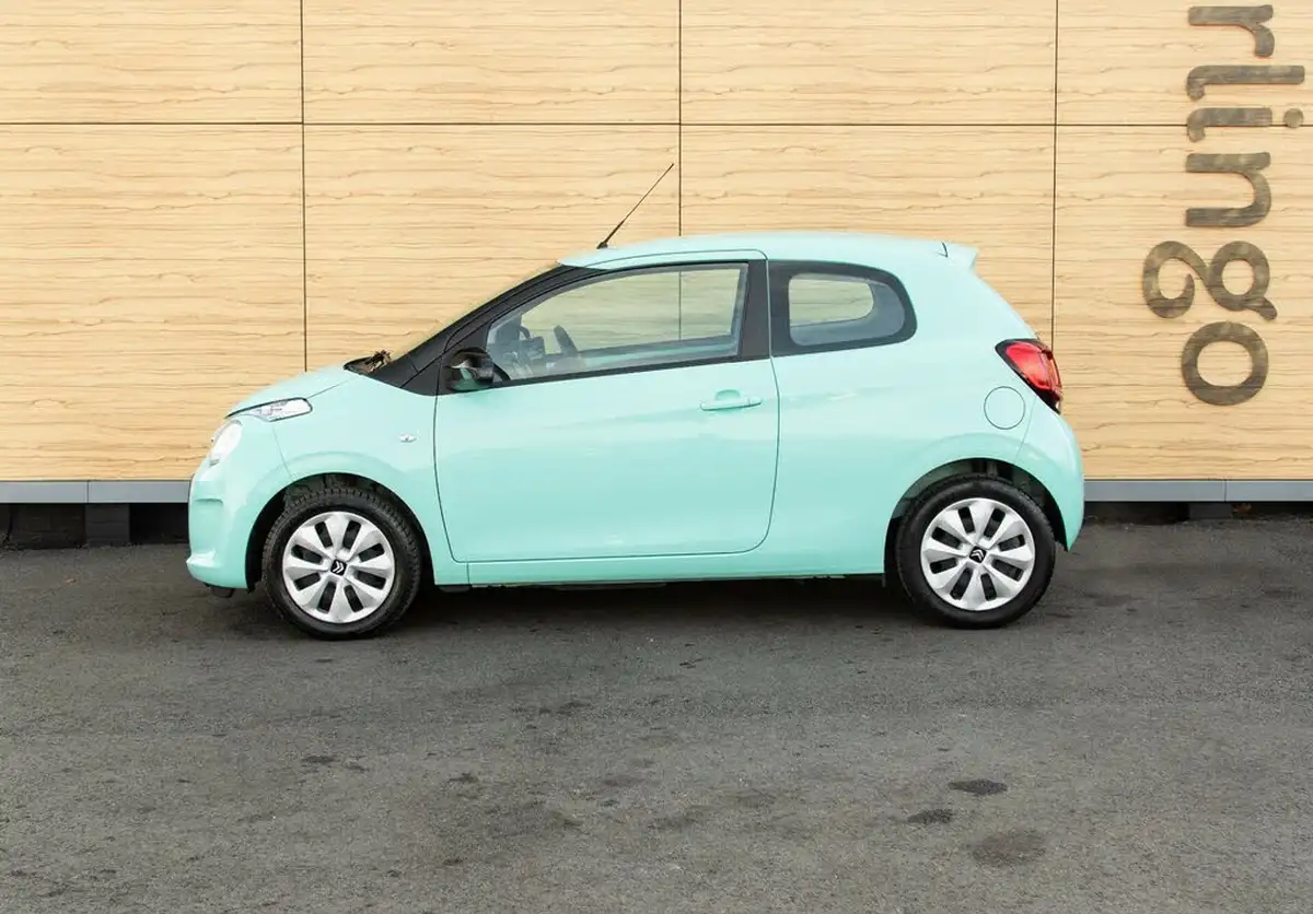 2020-citroen-c1-10-vti-feel-ss-3d-big-12